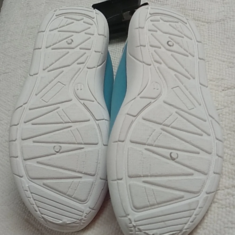 Girls Water Shoes Brand New Pink & Blue Size 11 Toddler